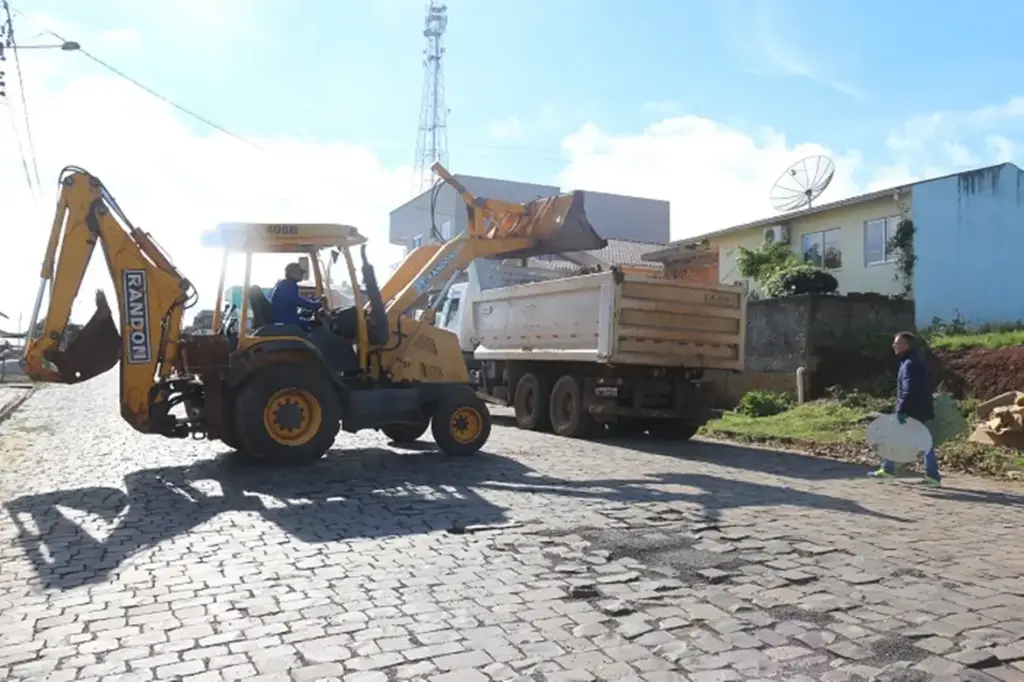 Prefeitura de Marau inicia cronograma para recolhimento de entulhos