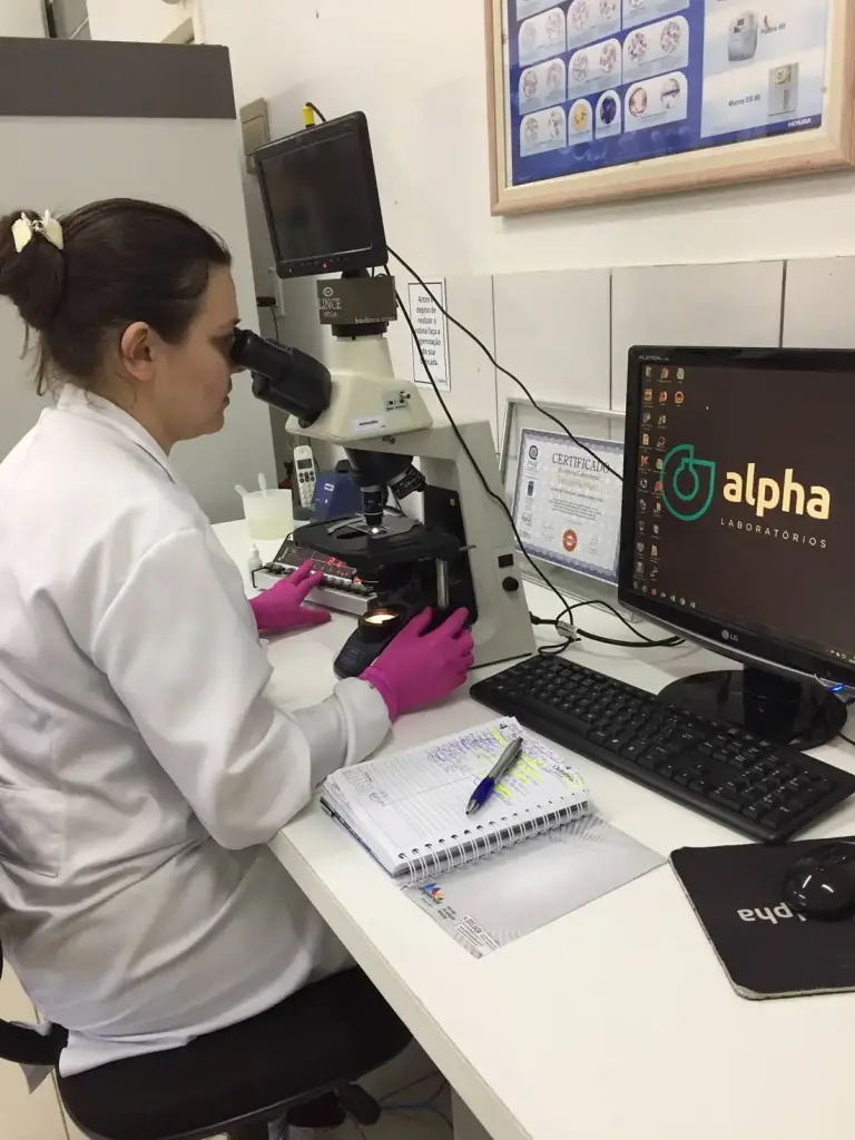 CONTROLE DE QUALIDADE EM LABORATÓRIO